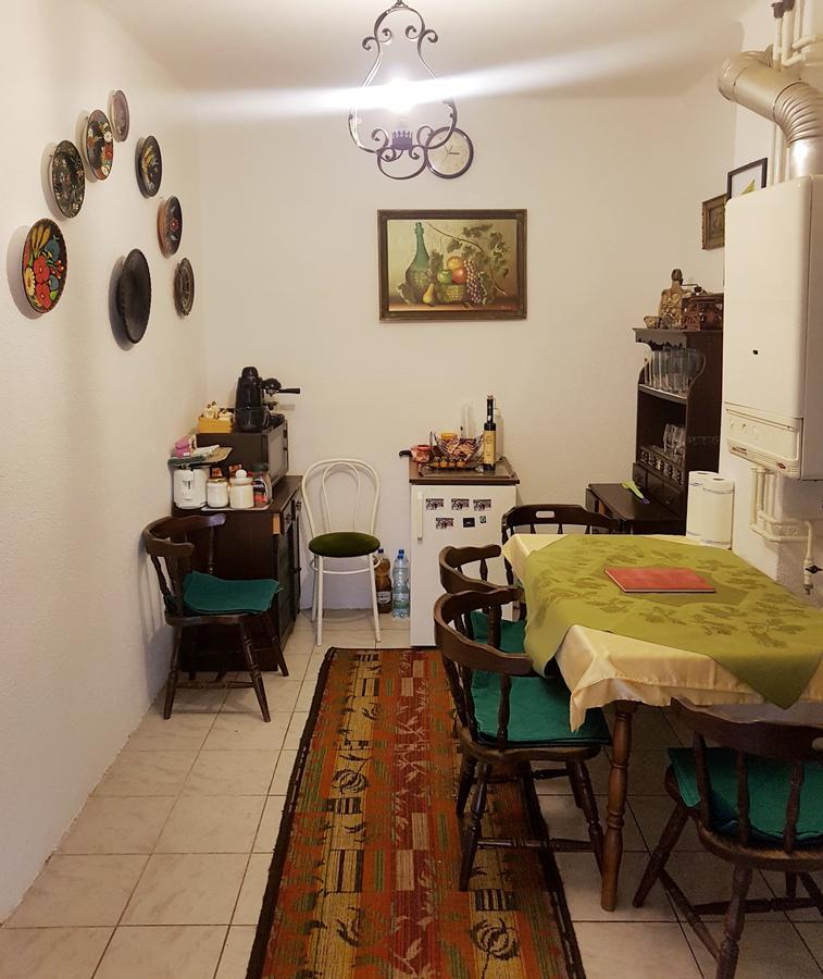 Kuti Vendeghaz Hotel Bakonykuti ภายนอก รูปภาพ