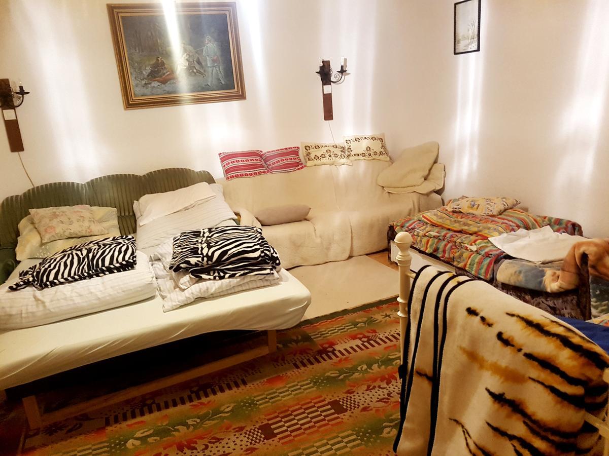 Kuti Vendeghaz Hotel Bakonykuti ภายนอก รูปภาพ