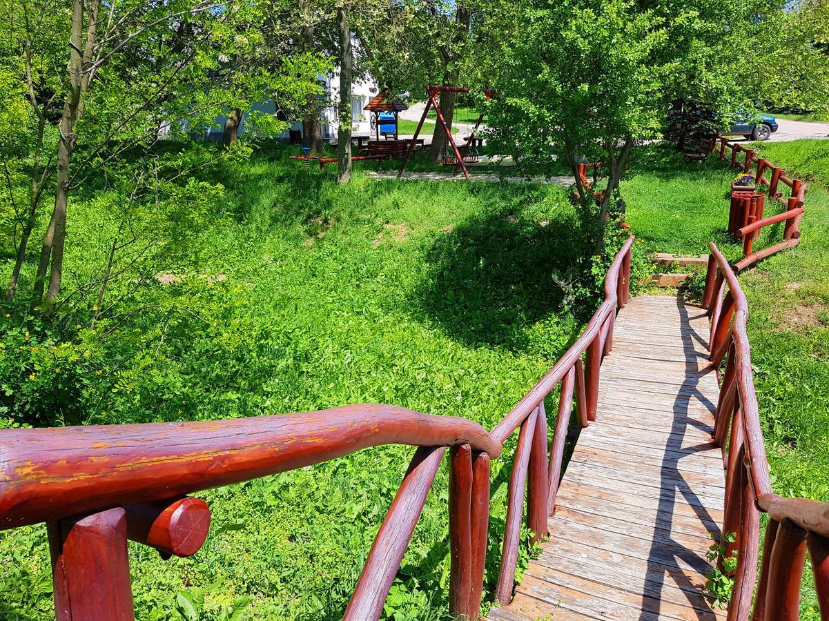 Kuti Vendeghaz Hotel Bakonykuti ภายนอก รูปภาพ